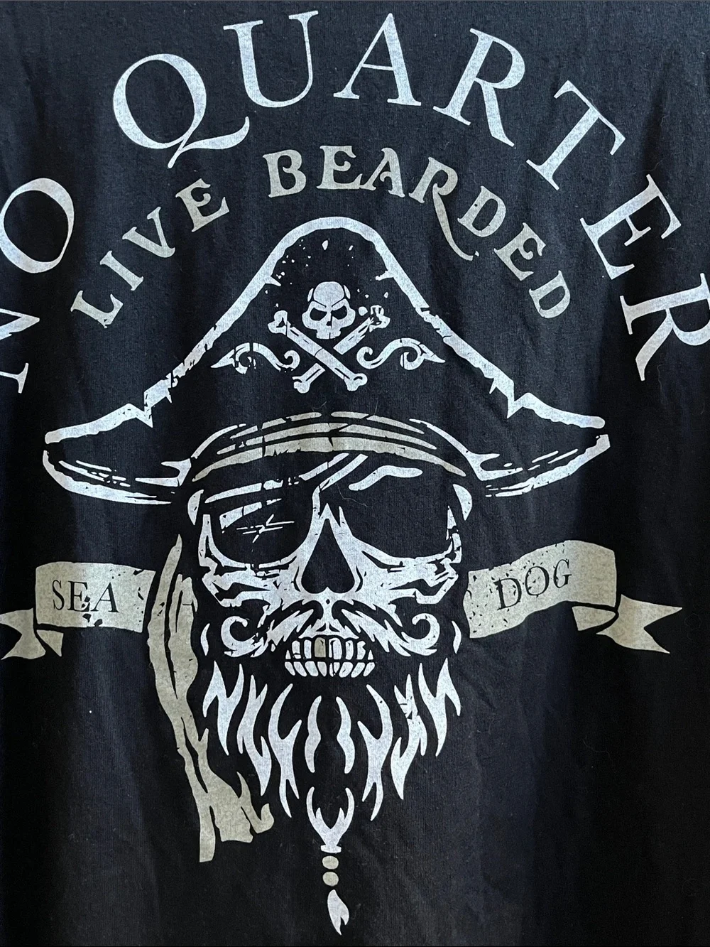 Black Pirate Skull Tee Live Bearded Short Sleeve Graphic T-shirt Size XL